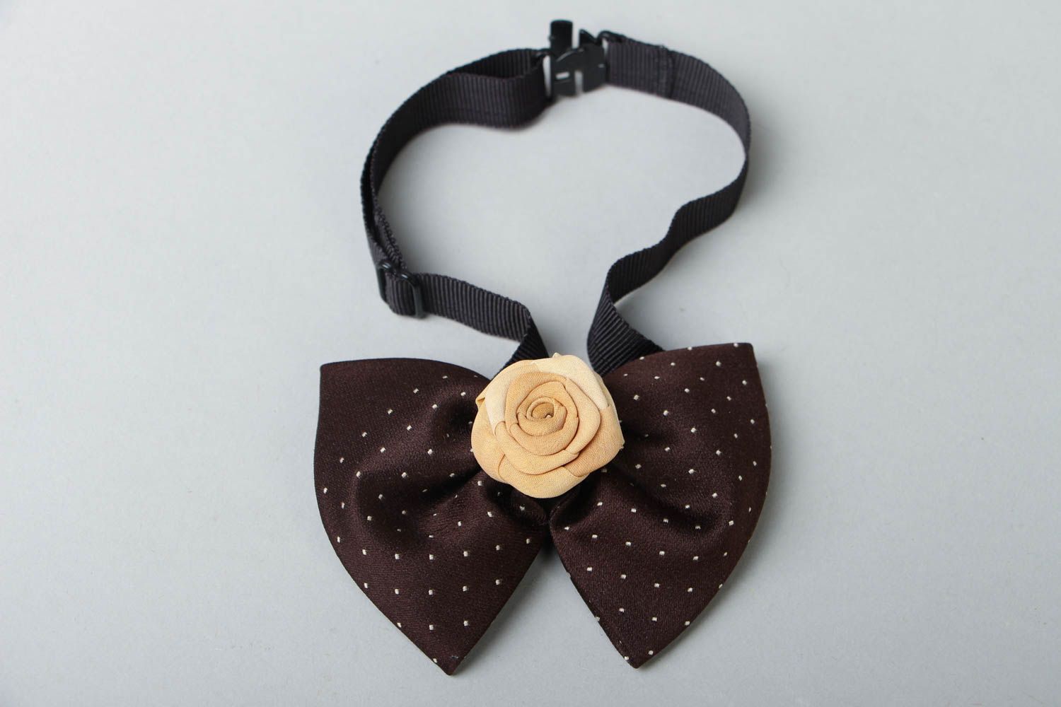 Handmade bow tie for women photo 1