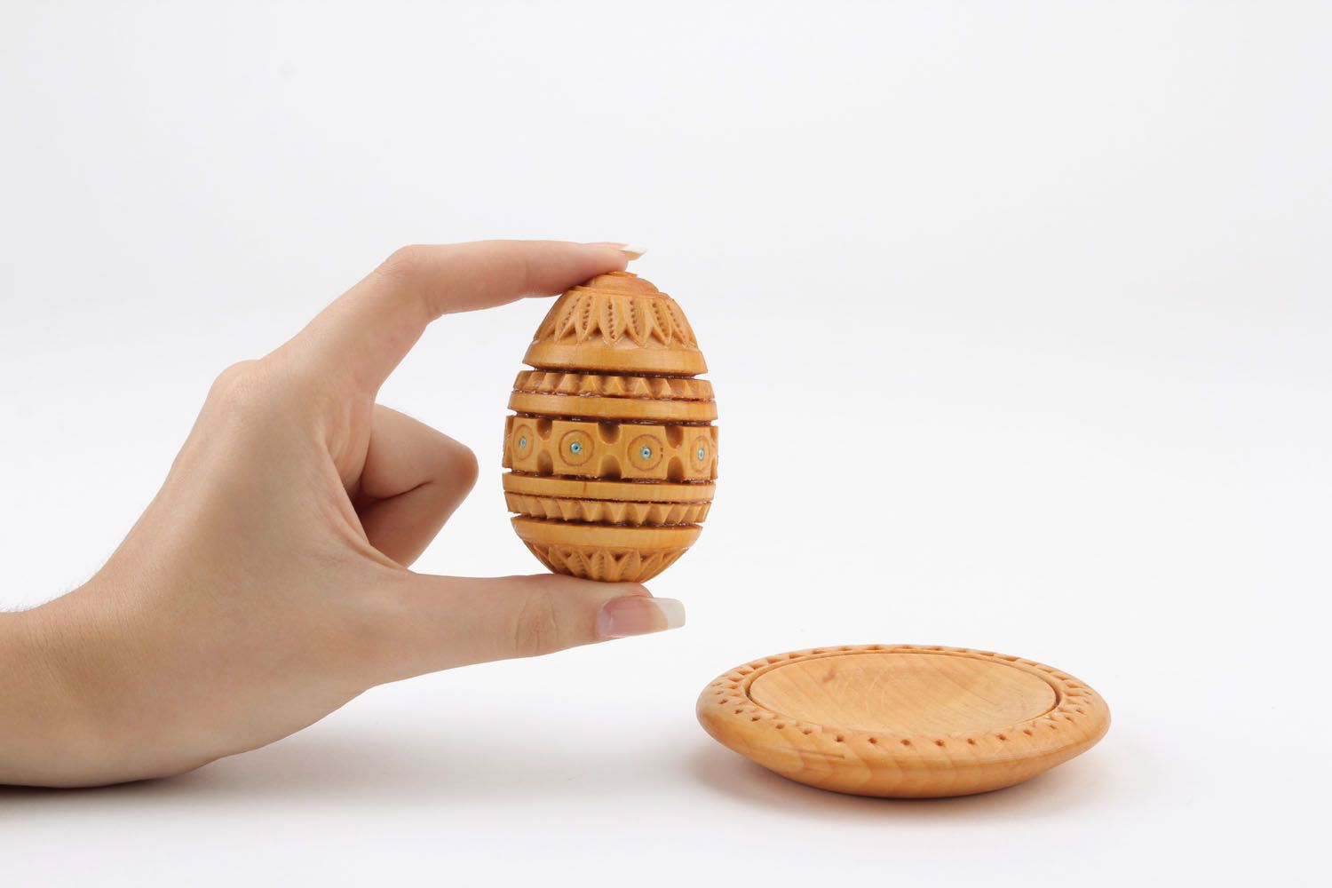 Oeuf de Pâques en bois original fait main petit traditionnel avec gravure photo 5