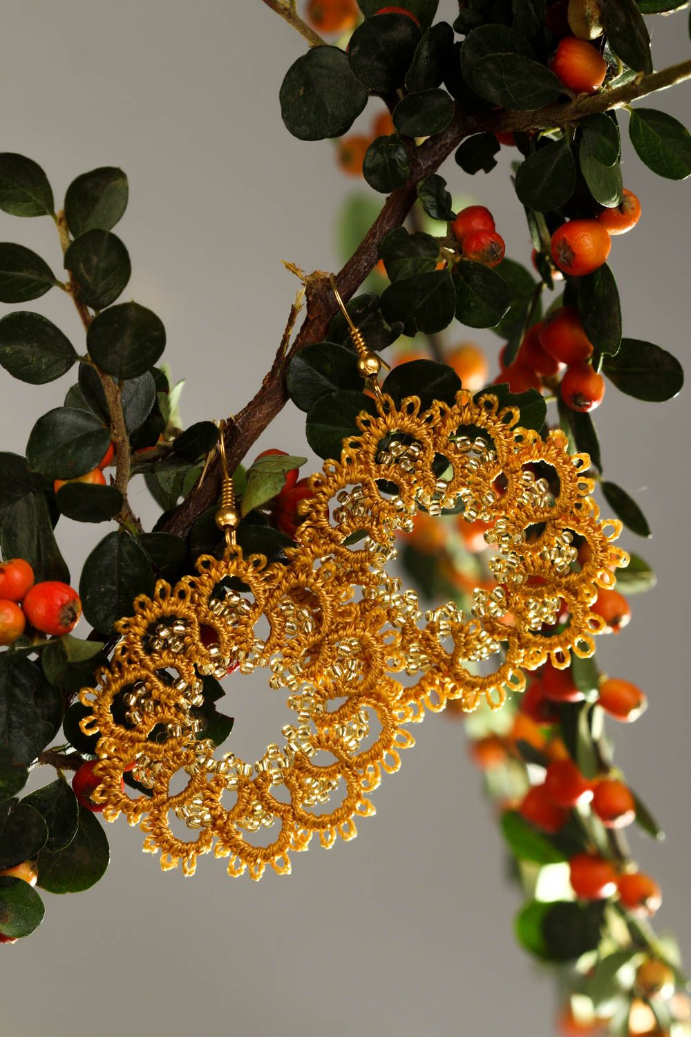 Unusual handmade woven earrings woven lace earrings tatting jewelry designs photo 1