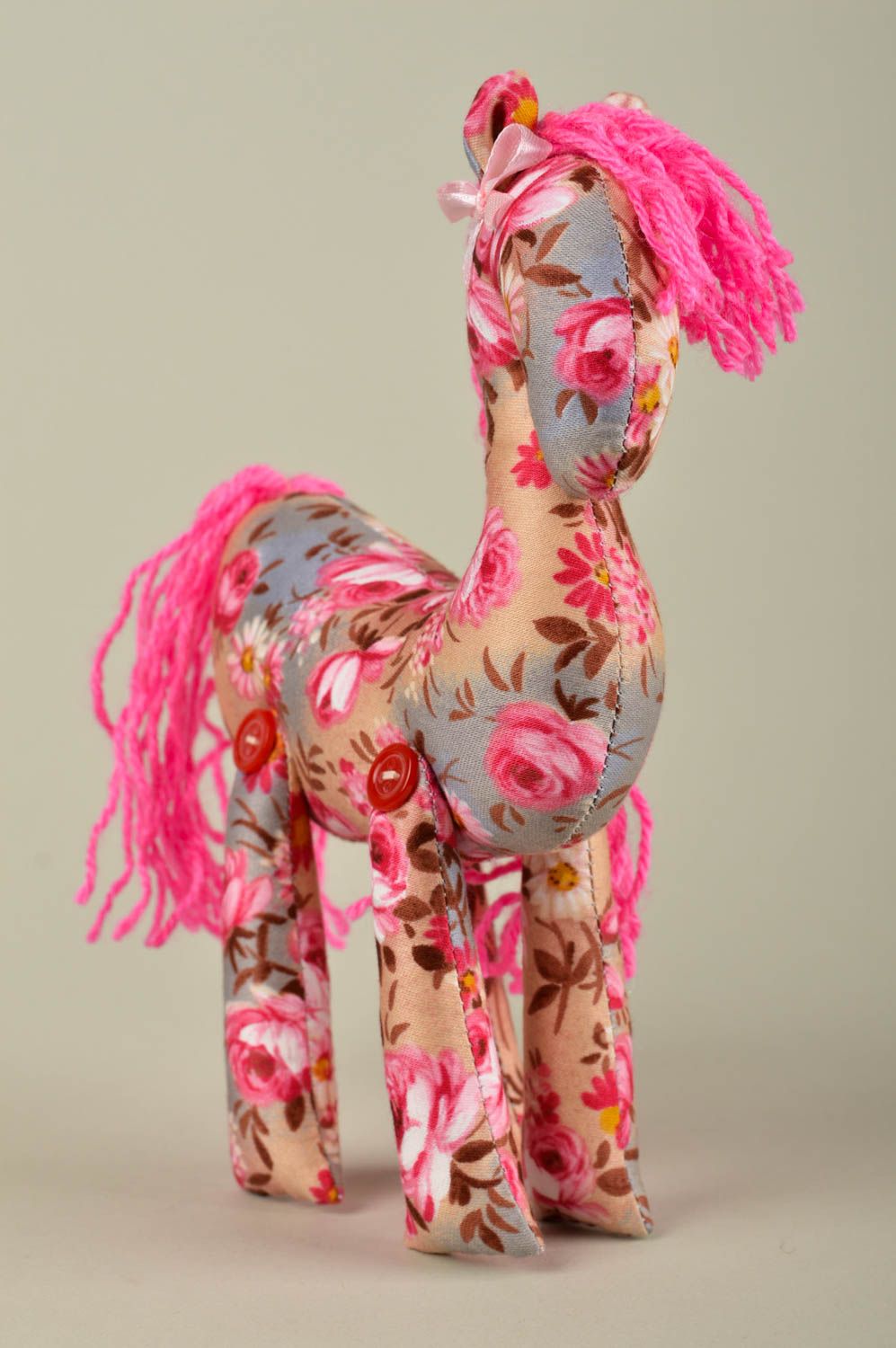 Peluche cheval en tissu Jouet fait main rose à fleurs Décoration maison photo 1