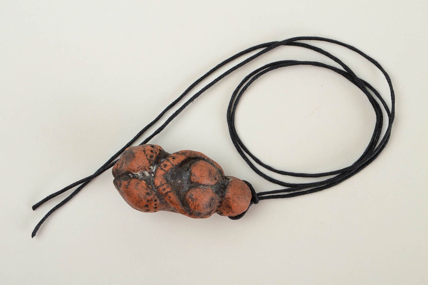 Pendentif céramique Bijou fait main ethnique cordon Accessoire femme design photo 1