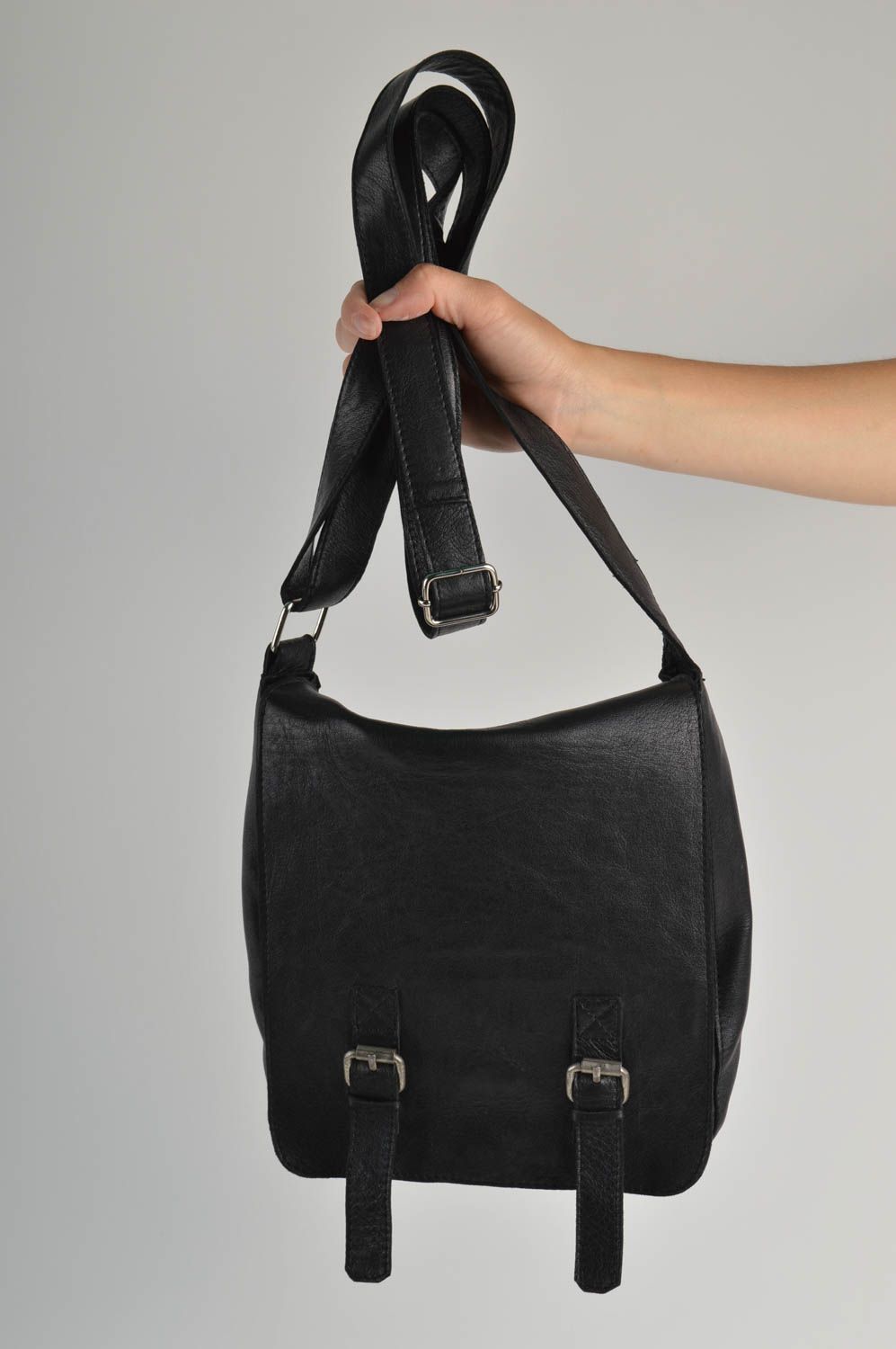 Сумка ручной работы сумка через плечо кожаная сумка черная маленькая красивая фото 5