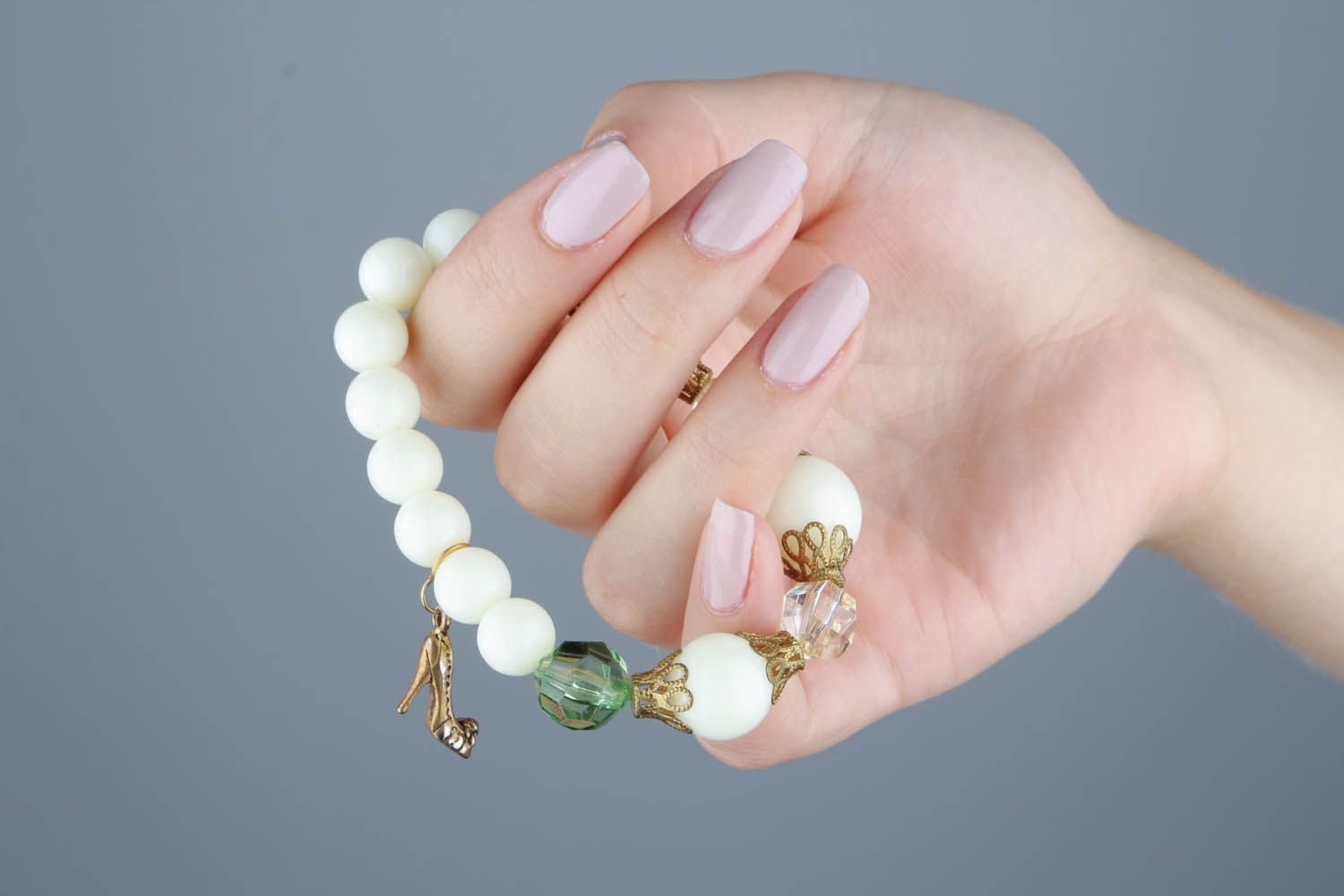 Bracelet en perles du verre et pierres naturelles photo 4