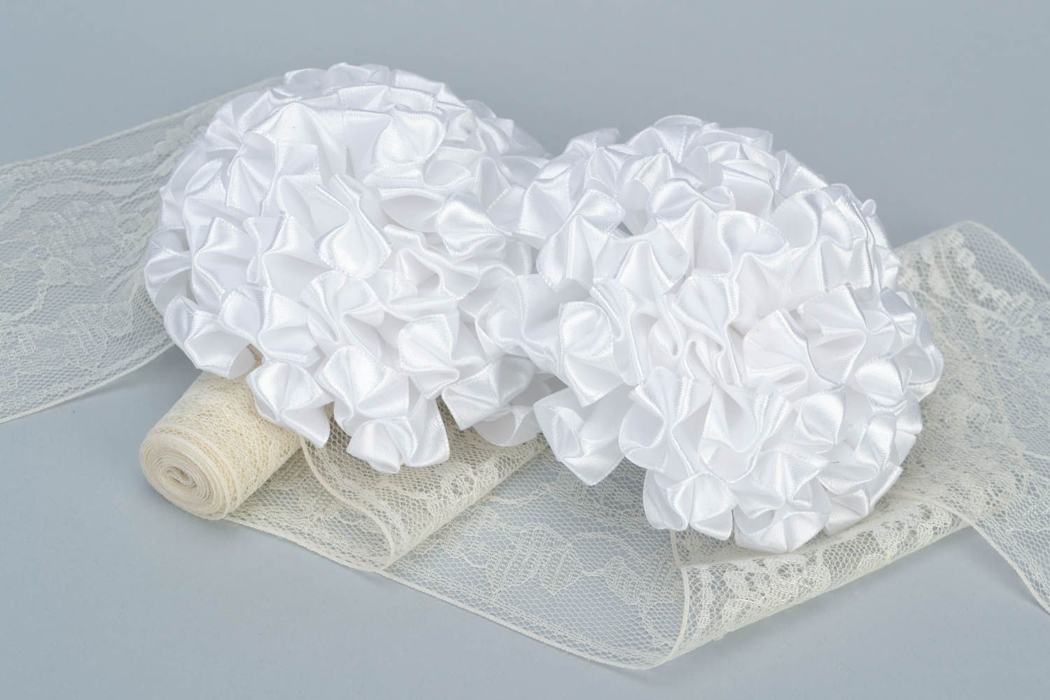 Set of 2 handmade decorative hair ties with large white volume flowers for kids photo 1