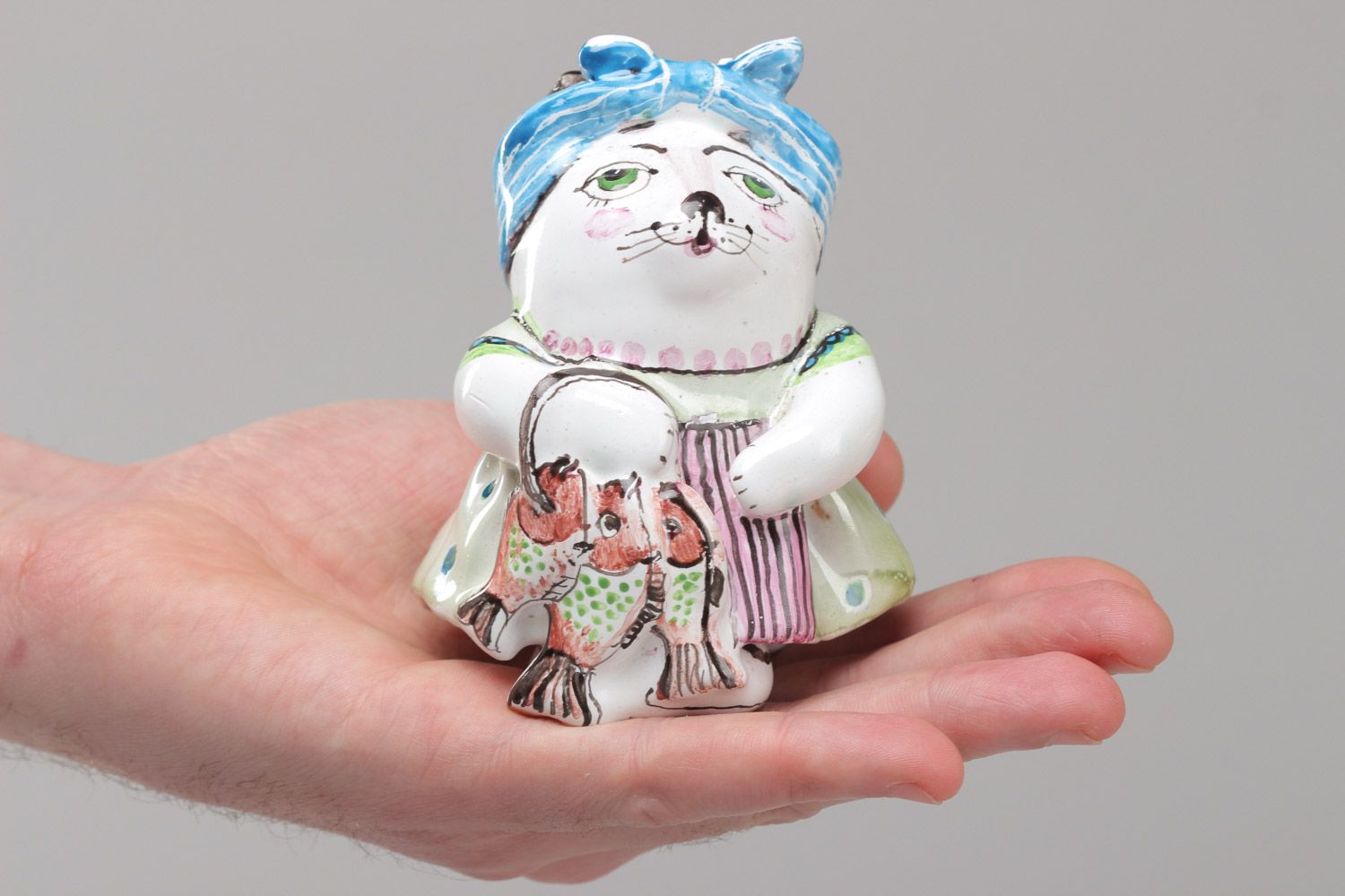 Petite figurine en céramique de chatte avec peinture faite main couverte d'émail photo 5