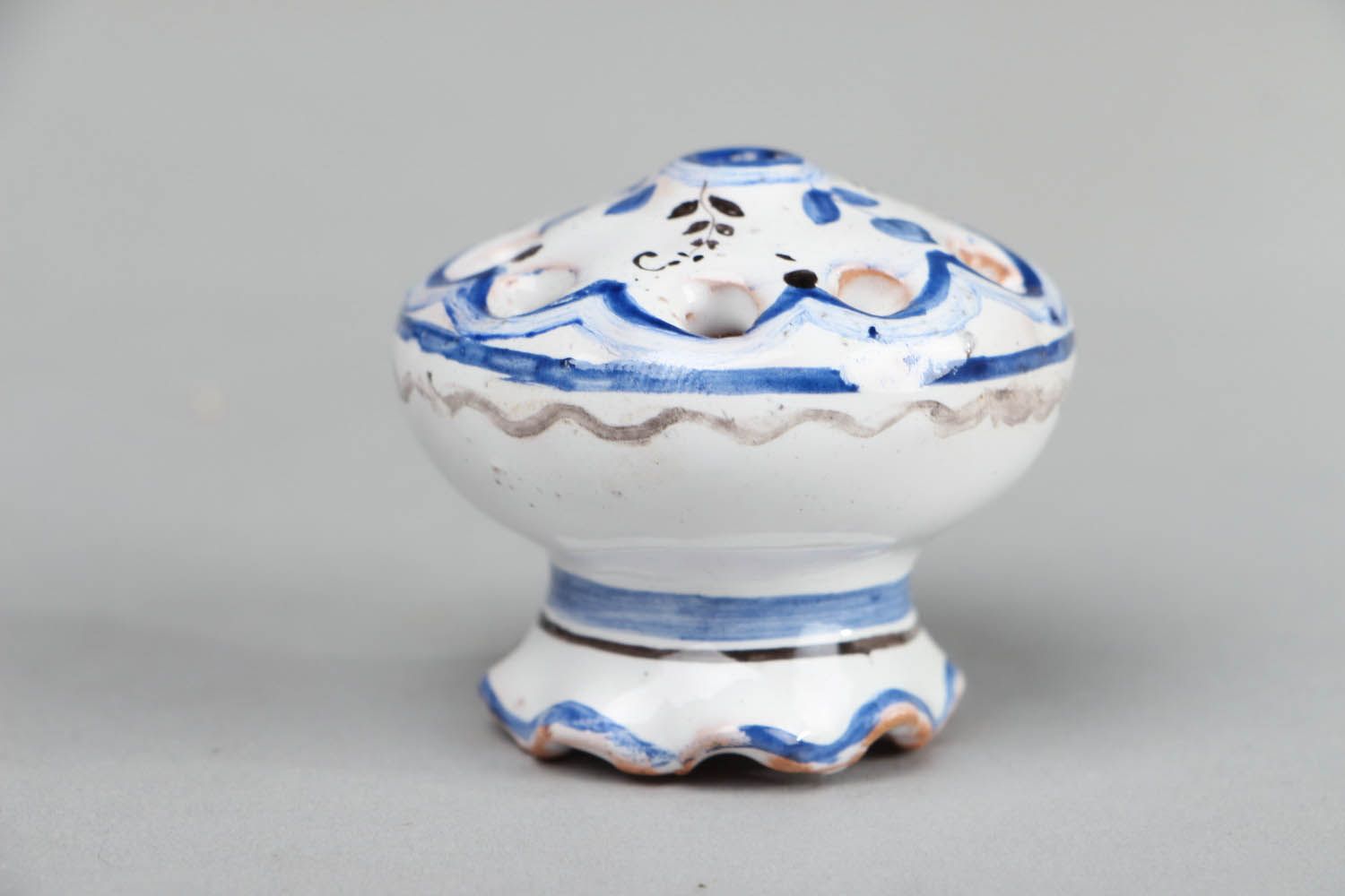 Миниатюрная керамическая вазочка  фото 2