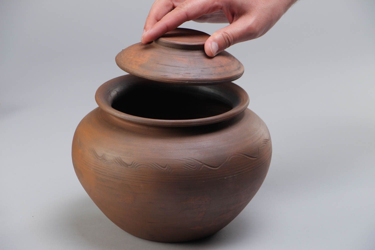 Handmade dark brown ceramic pot with lid for baking of middle size for 2 l photo 5