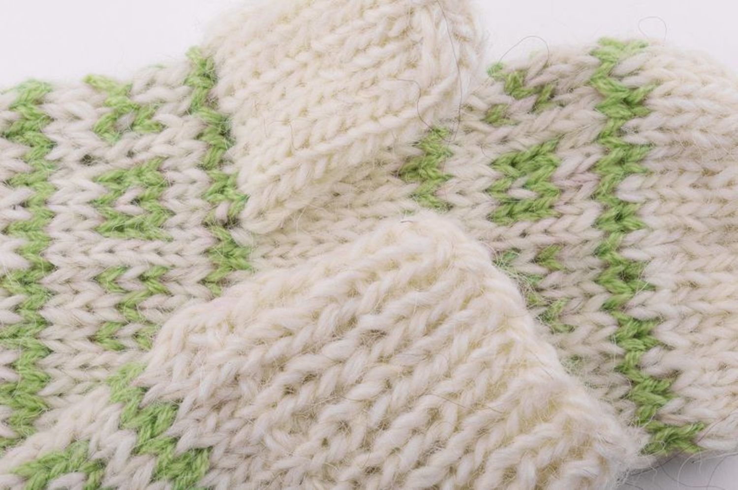 Mitaines tricotées en laine photo 3