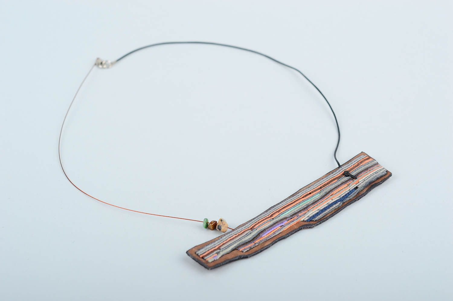 Collier en cuir naturel Bijou fait main design sur fil Cadeau pour femme photo 3