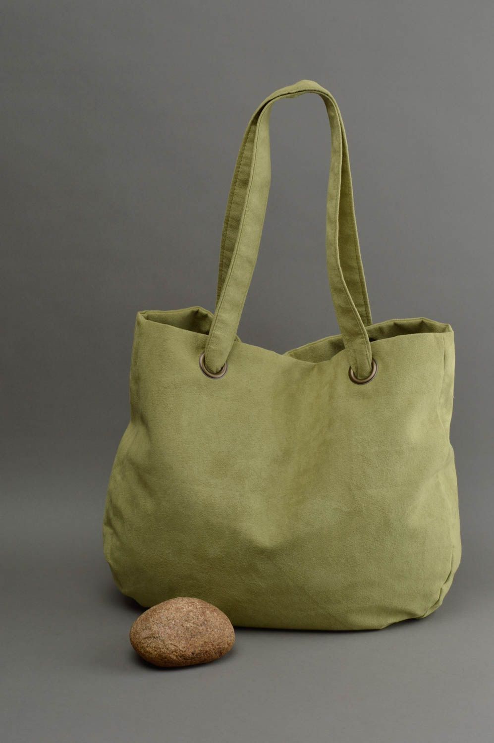 Grand sac à main en daim artificiel fait main vert clair avec poche intérieure photo 1