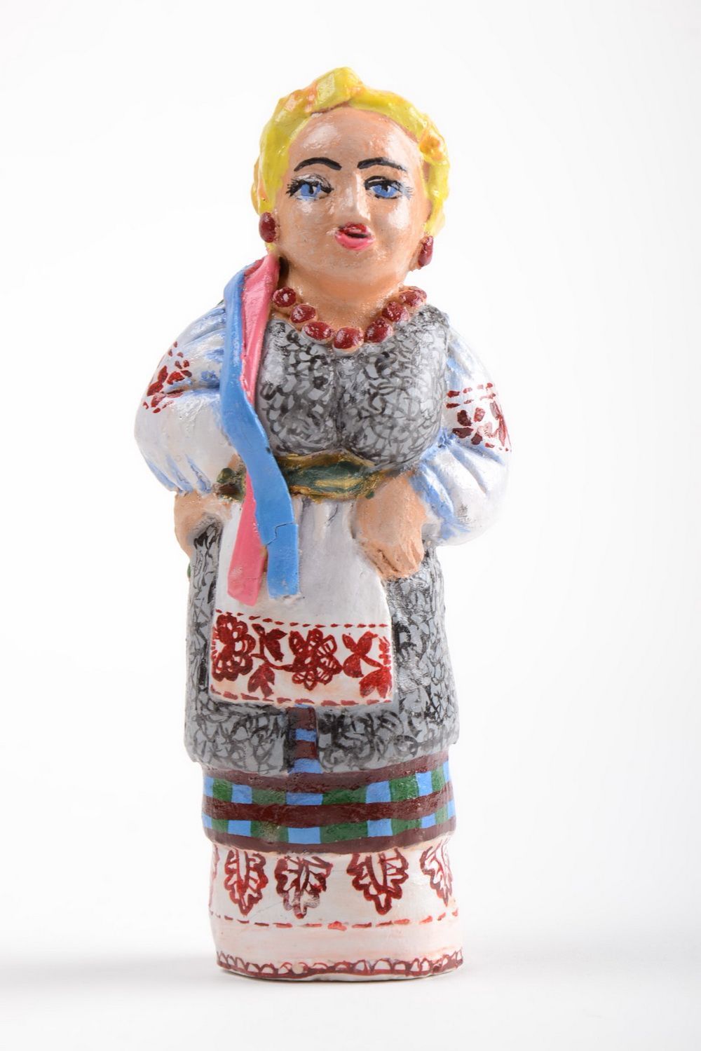 Keramik Deko Statuette aus Ton handgeschaffen auffallend stilvoll grell Bäuerin foto 4
