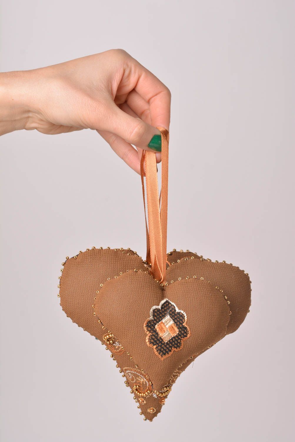 Coeurs déco faits main Suspensions décoratives marron en tissus Déco maison photo 2
