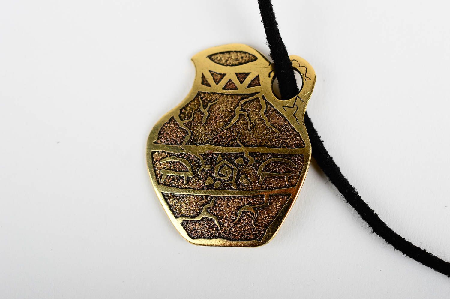 Подвеска на шею handmade украшение из латуни металлическая бижутерия Сосуд фото 4
