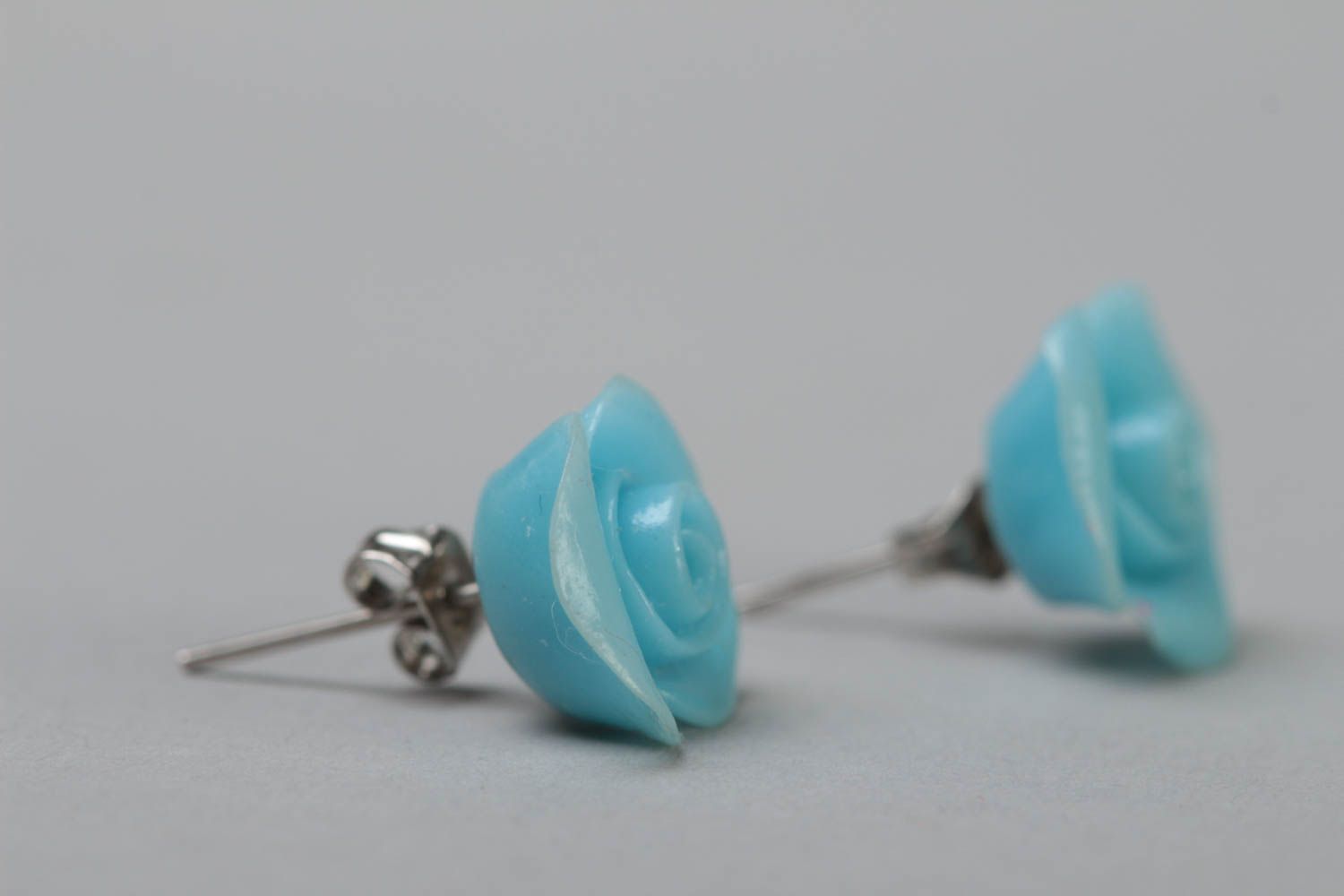 Handmade small designer stud earrings with polymer clay blue flowers photo 3