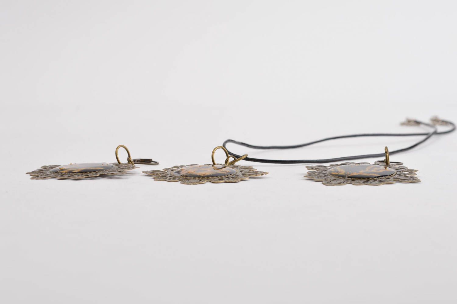 Handmade jewelry neck accessory unusual pendant epoxy resin jewelry gift ideas photo 3