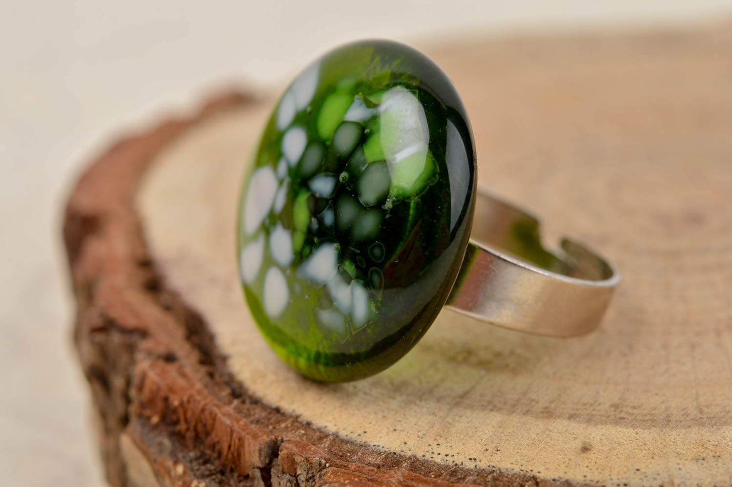 Handmade Glas Ring in Grün Damen Modeschmuck Accessoire für Frauen Fusing foto 1