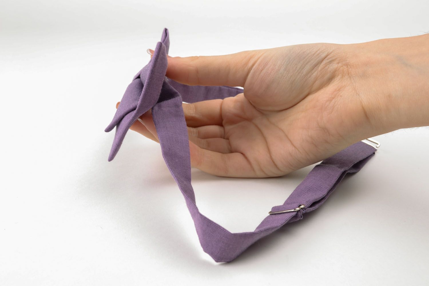 Бледно-фиолетовый галстук-бабочка фото 2