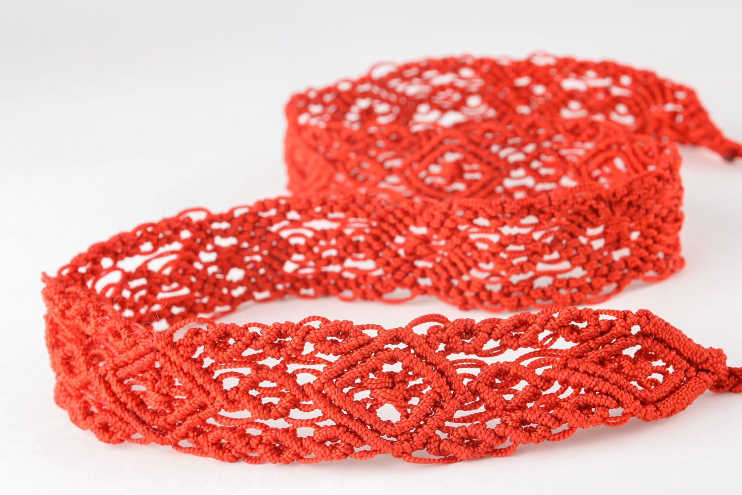 Red woven belt photo 3