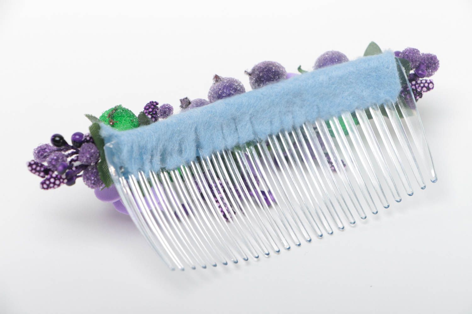 Гребешок для волос из фоамирана ручной работы оригинальный с цветами сиреневый фото 4