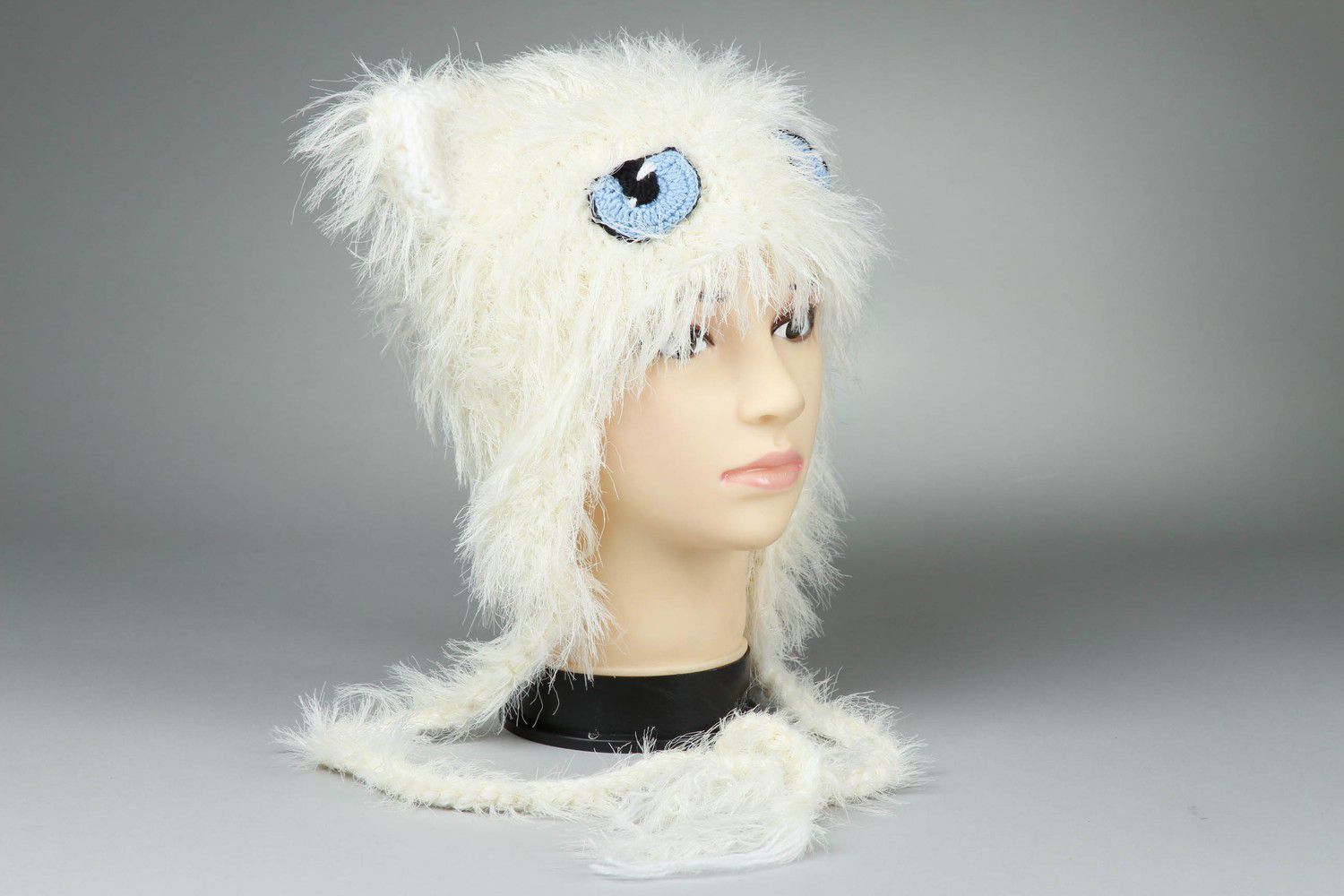 Knitted hat White cat photo 3