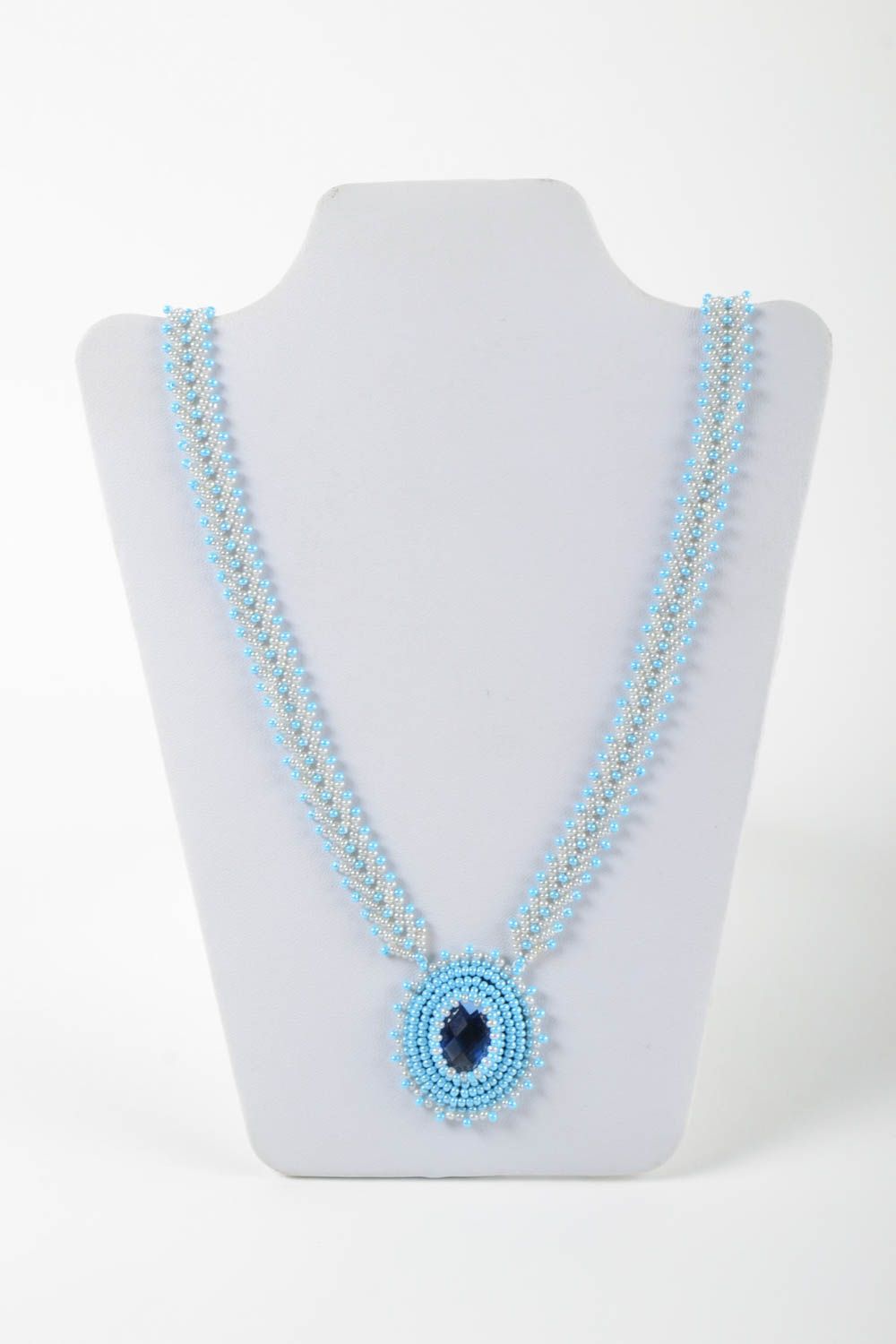 Collier fantaisie Bijoux fait main en perles de rocaille bleu clair Cadeau femme photo 2