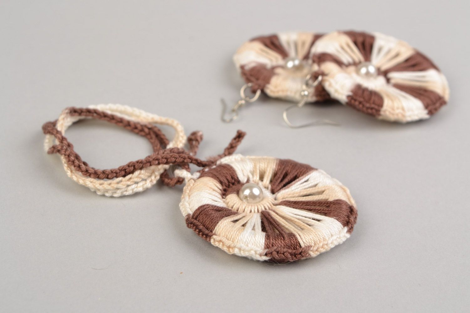 Set of handmade jewelry woven of cotton threads 2 items earrings and pendant photo 4