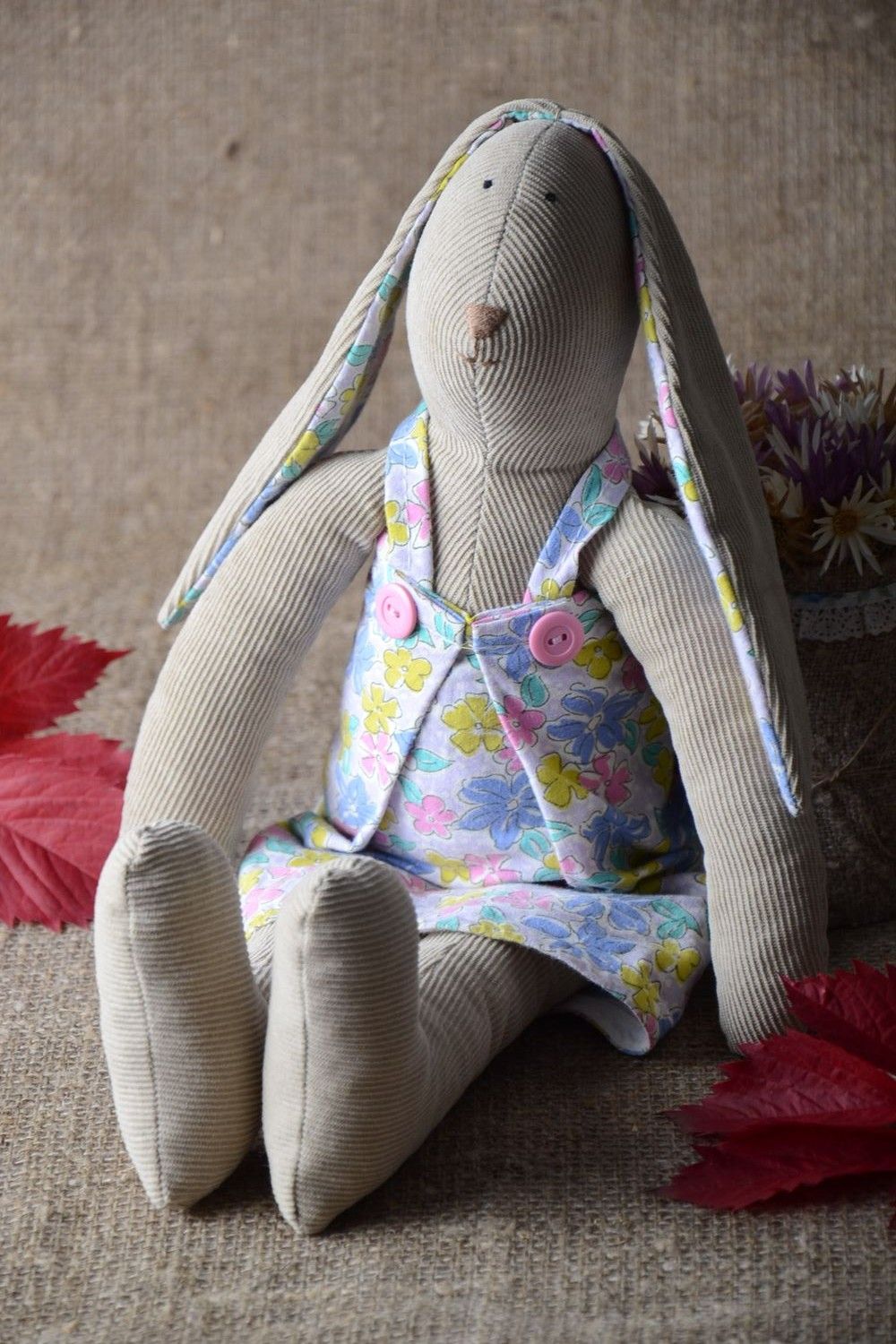 Coneja de peluche hecha a mano juguete de tela regalo original para niña  foto 1