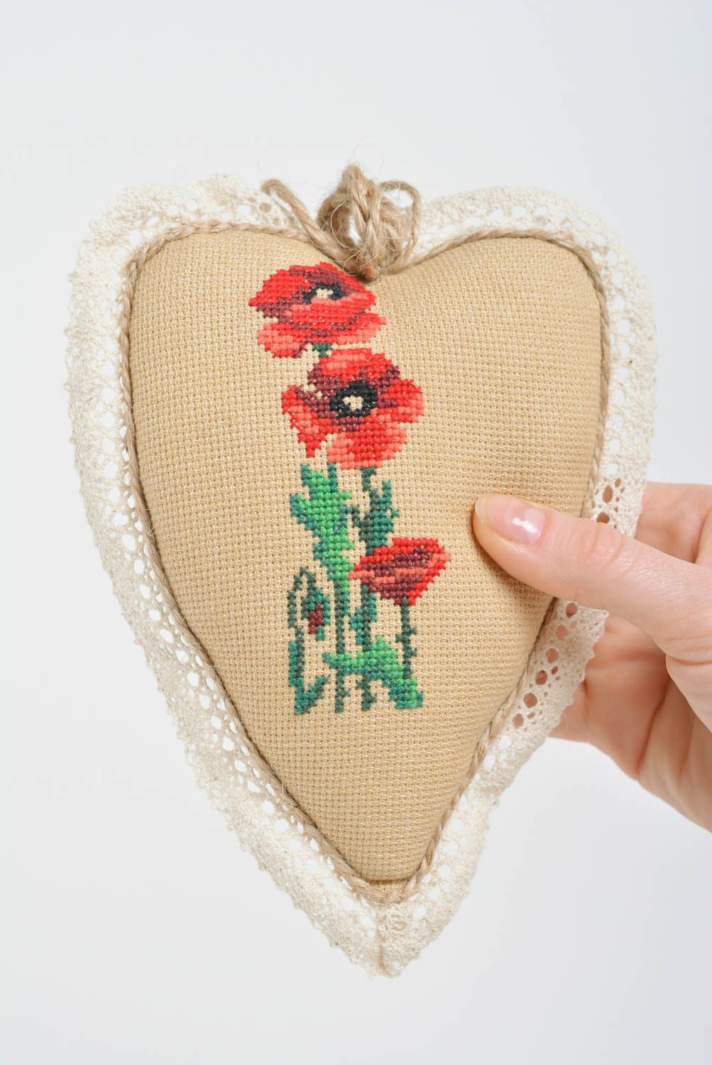 Handmade interior decorative heart-shaped wall hanging with embroidered poppies photo 5