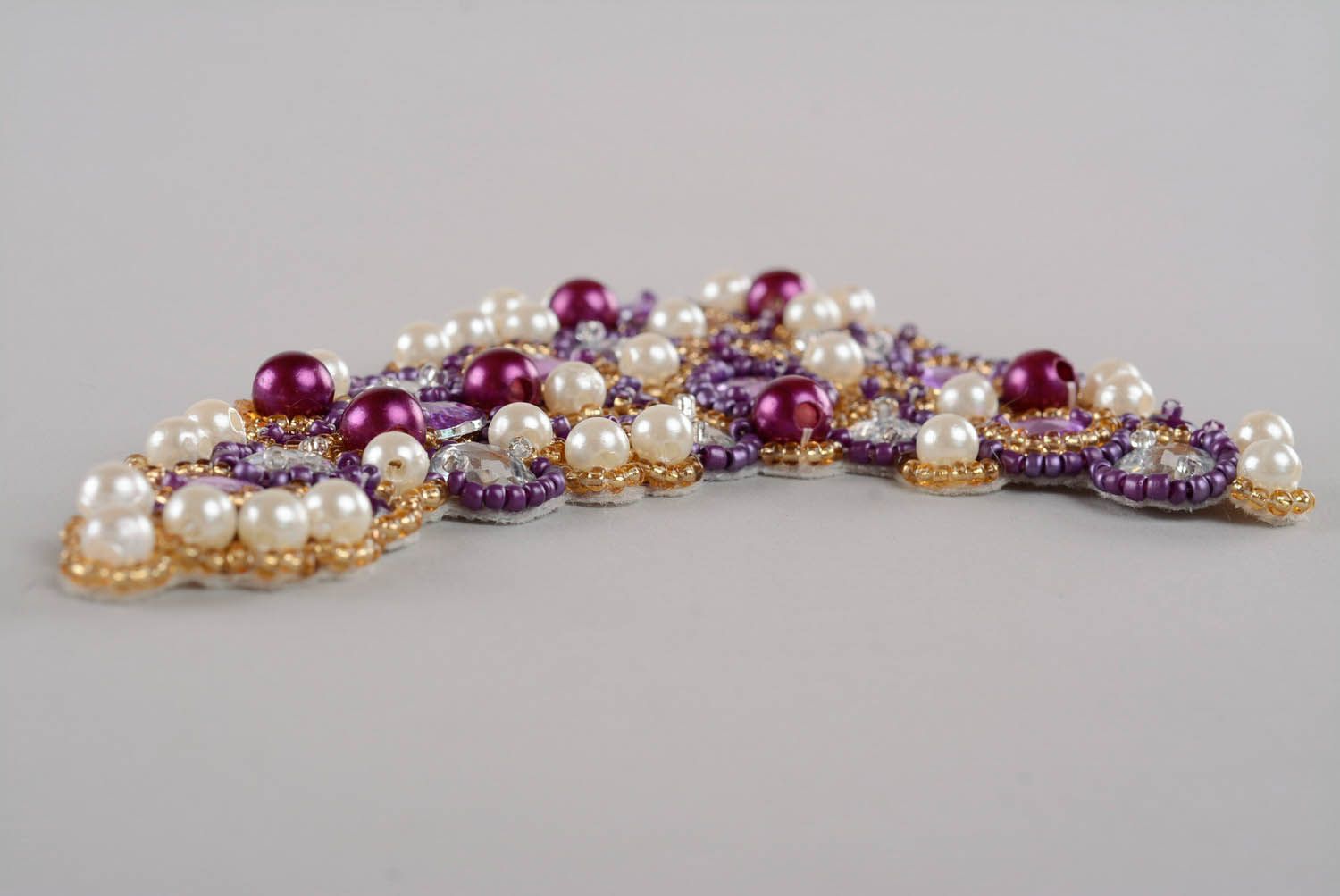 Écusson en perles de verre et rocaille violet  photo 4