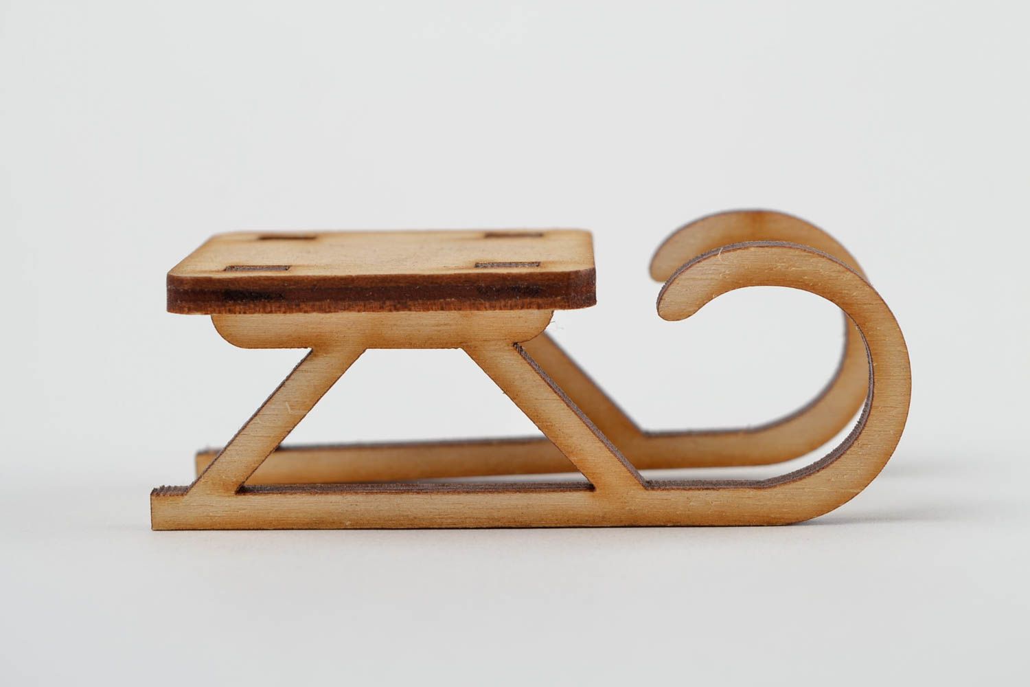Schlitten handgeschaffene Figur zum Bemalen Holz Rohling Miniatur Figur lustig foto 3