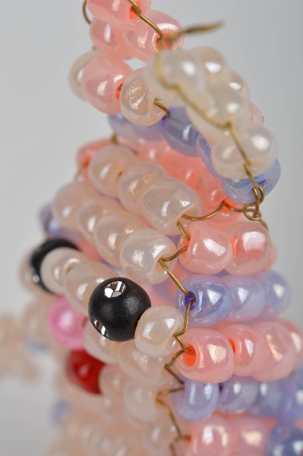 Petite marionnette à doigt en perles de rocaille faite main Chat multicolore photo 3