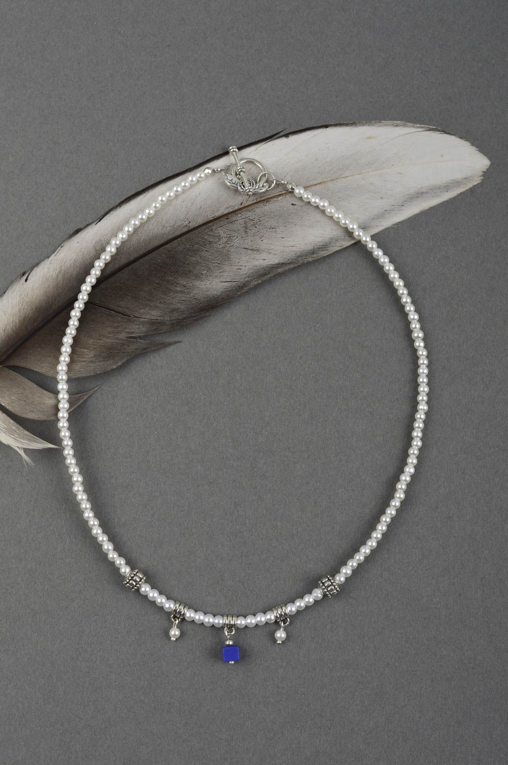 Collier fantaisie Bijou fait main en perles artificielles Accessoire femme photo 1