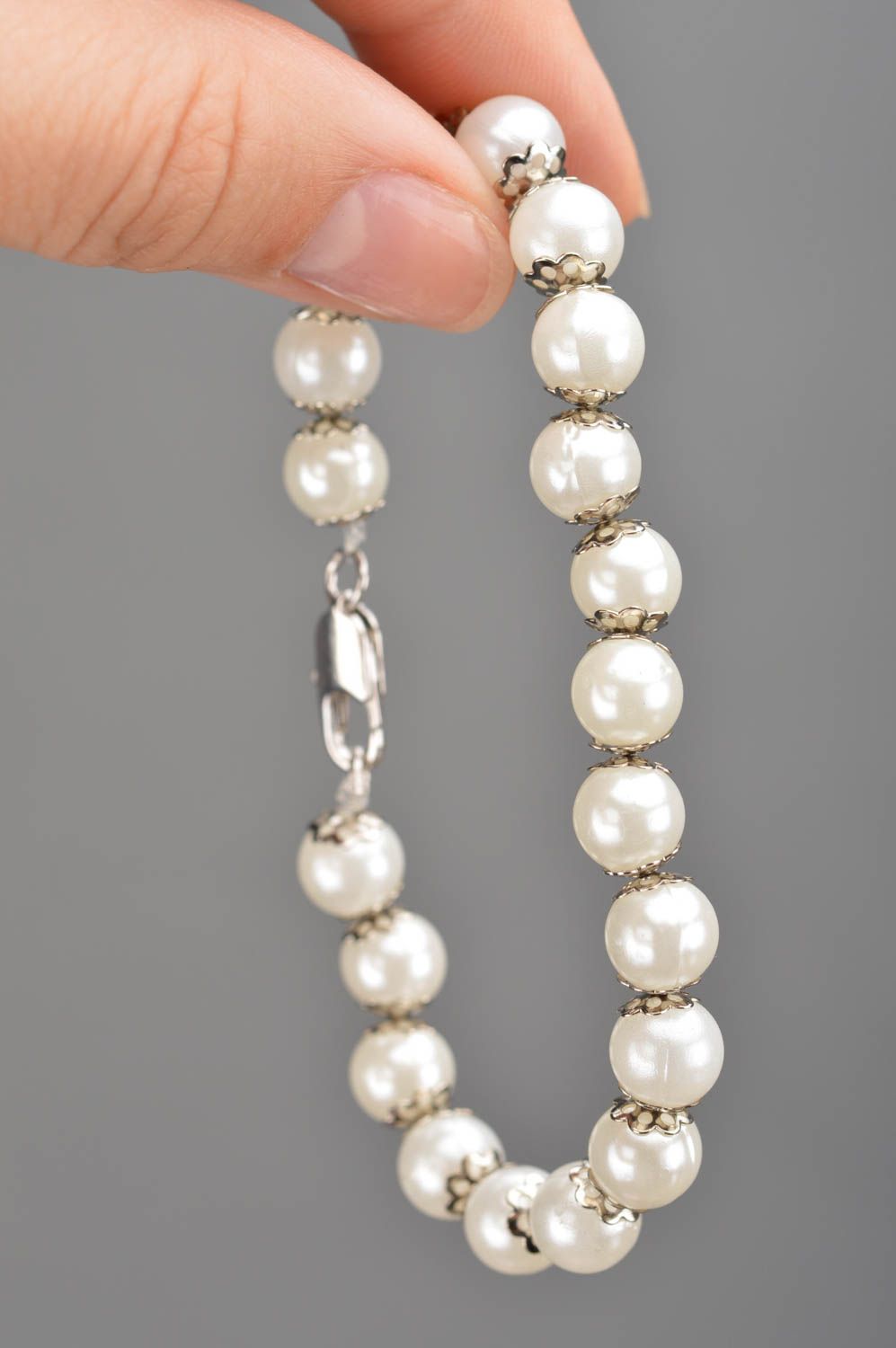 Bracelet en perles large blanc fait main simple joli cadeau pour femme photo 3