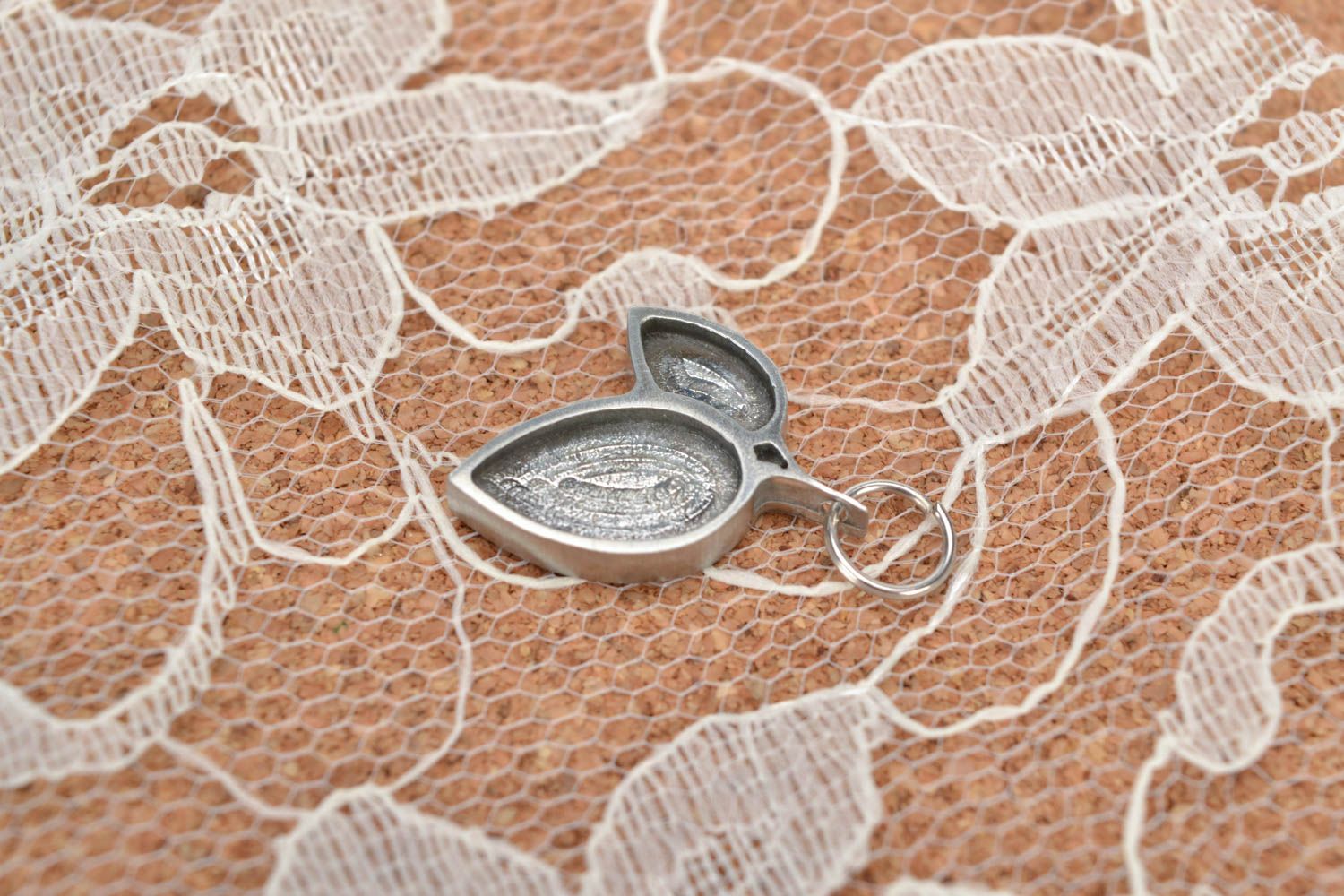 Small handmade design metal blank pendant DIY jewelry craft photo 4