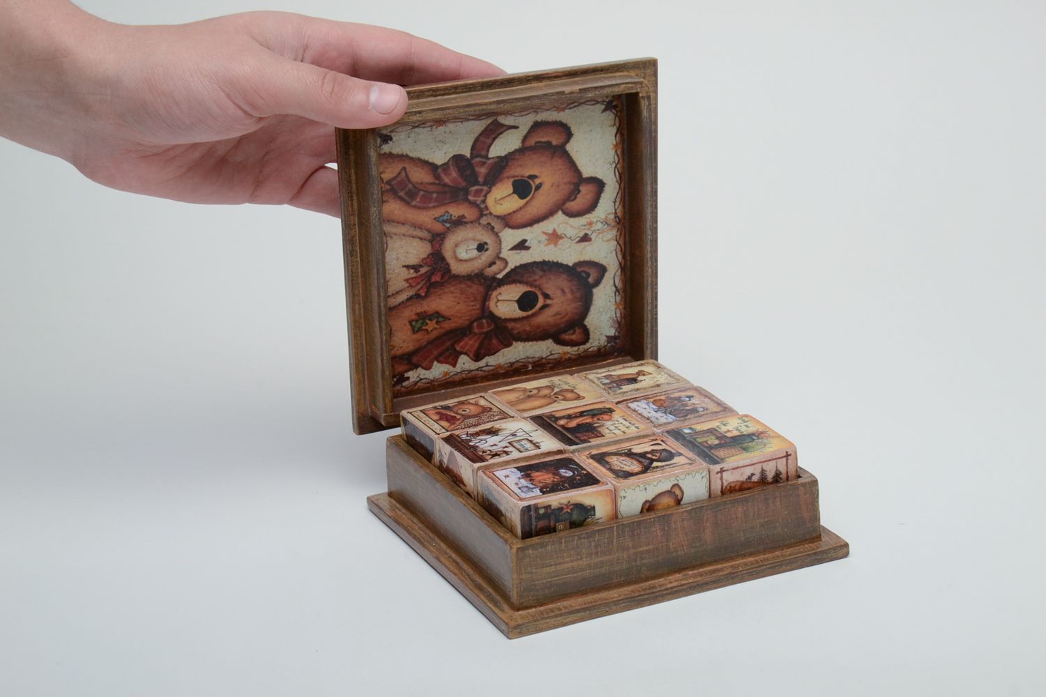Petits cubes en bois décorés Nounours dans boîte pour enfant faits main photo 4