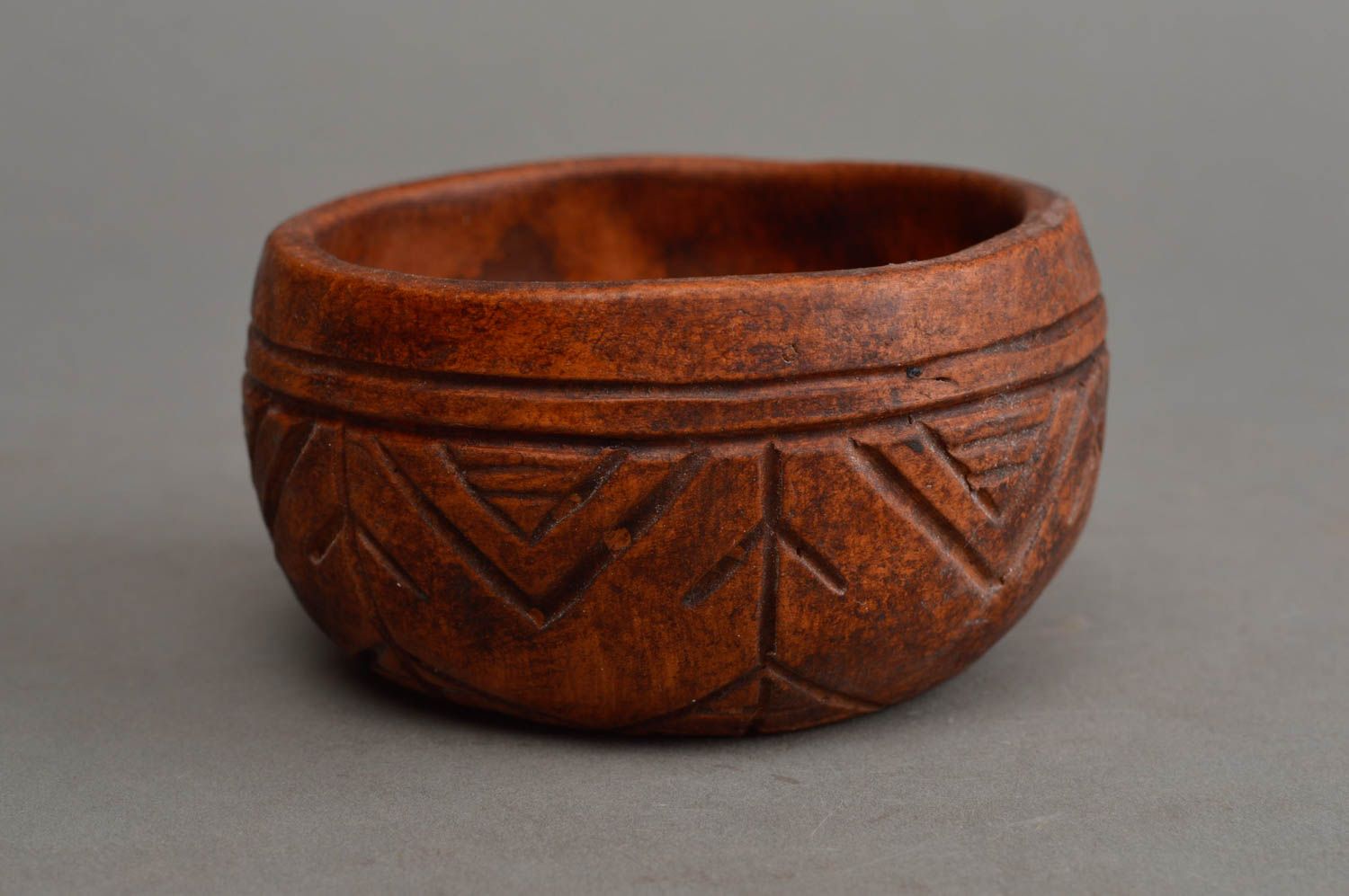 Cuenco de cerámica marrón hecho a mano vajilla de diseño menaje del hogar foto 2