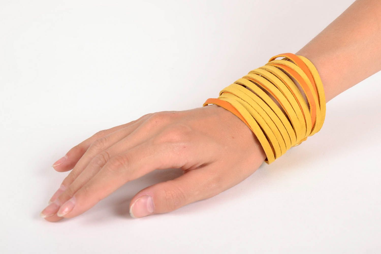 Gelbes Armband aus Leder foto 5
