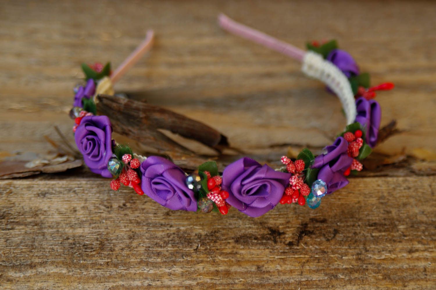 Handmade Accessoire für Frauen Haar Schmuck violette Rosen Blumen Haarreif  foto 1