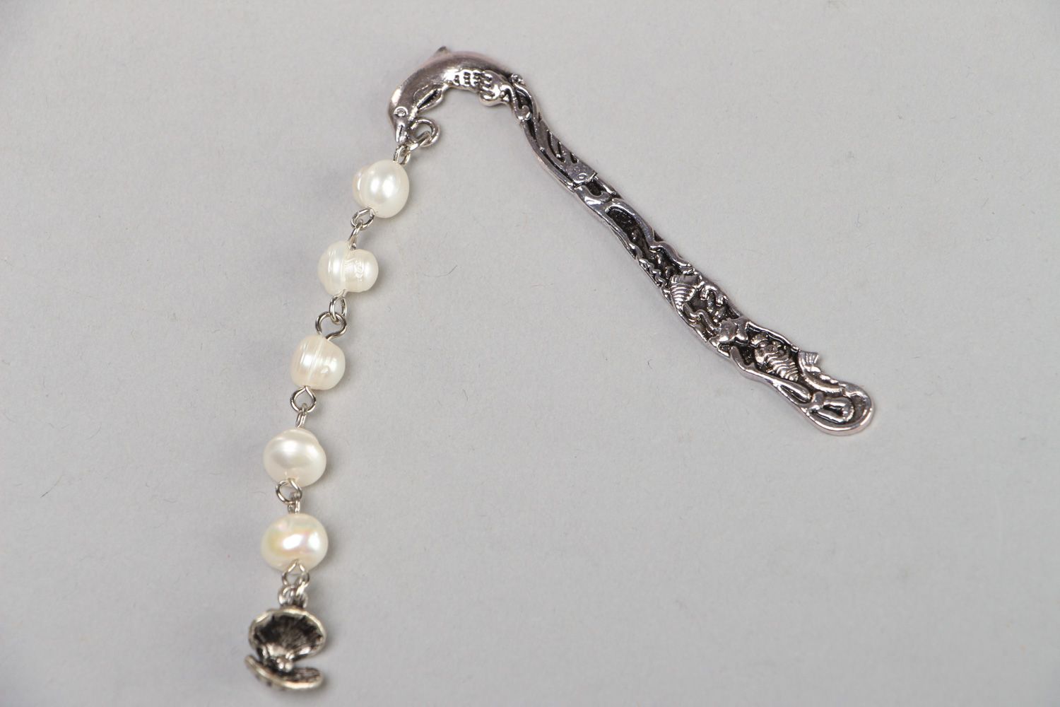 Handmade exquisite metal bookmark with pearl charm for lovers of reading photo 1