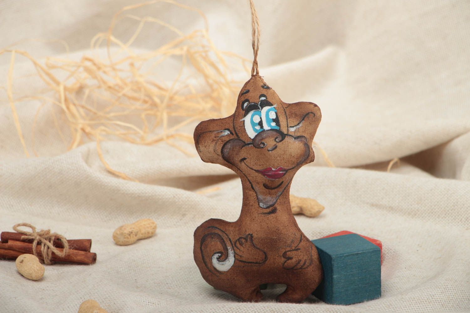 Игрушка с запахом ручной работы из ткани обезьянка с петелькой авторская для дома фото 1