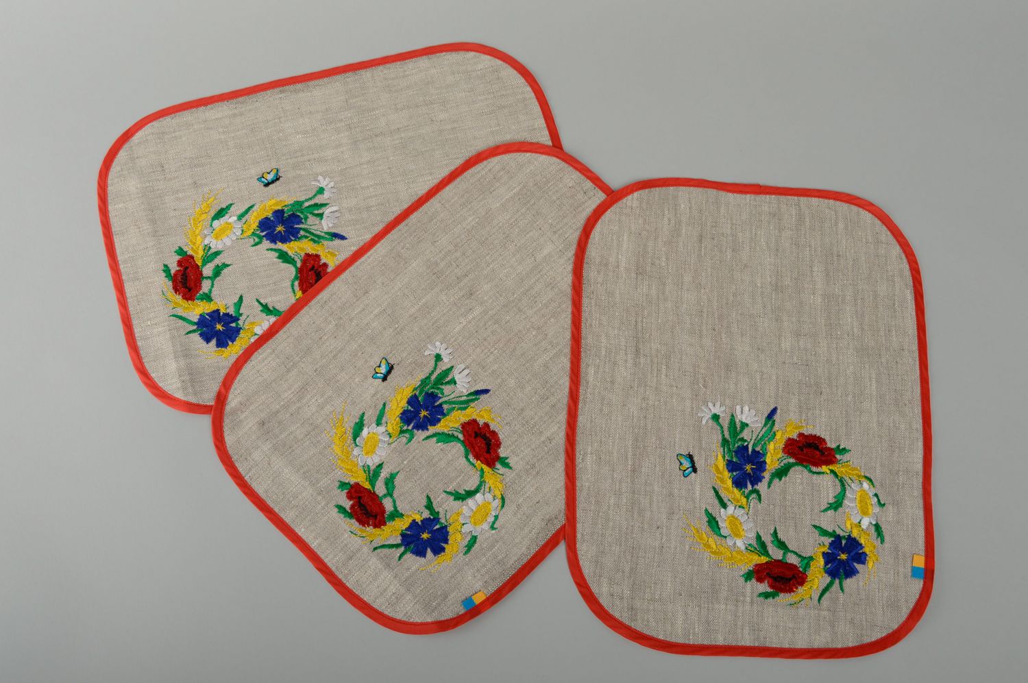 Set of decorative napkins with embroidery 3 items  photo 1