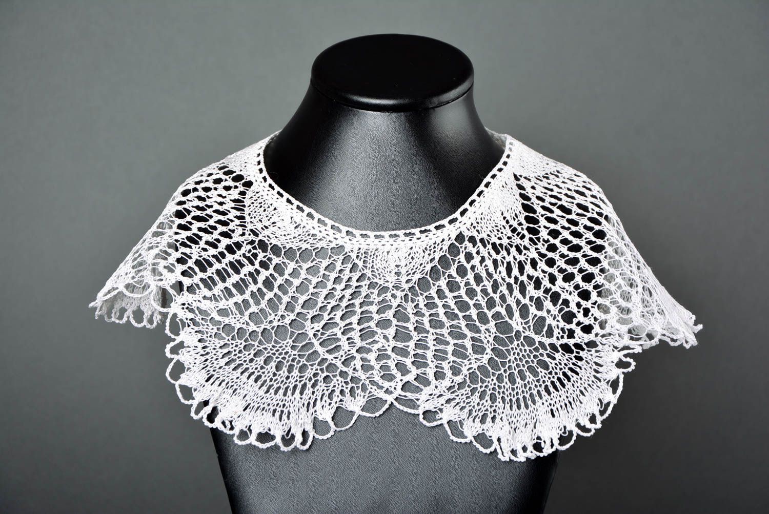 Handmade openwork collar crocheted feminine collar white elegant accessory photo 1