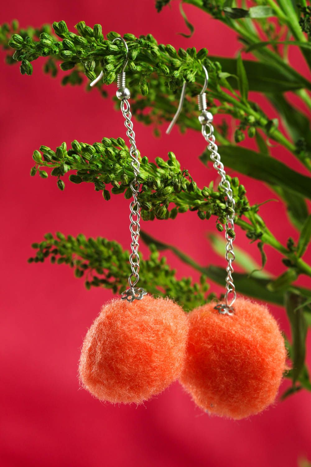 Boucles d'oreilles boules orange Bijou fait main en laine Cadeau pour femme photo 1