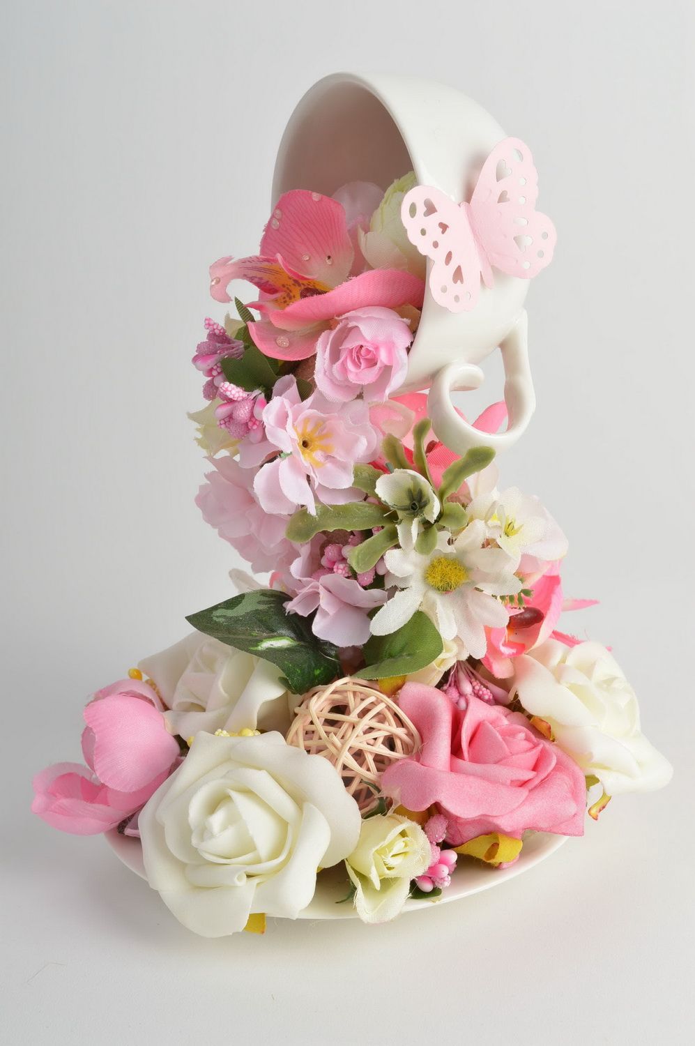 Taza artesanal con flores para decoración de sobremesa bonita original  foto 3