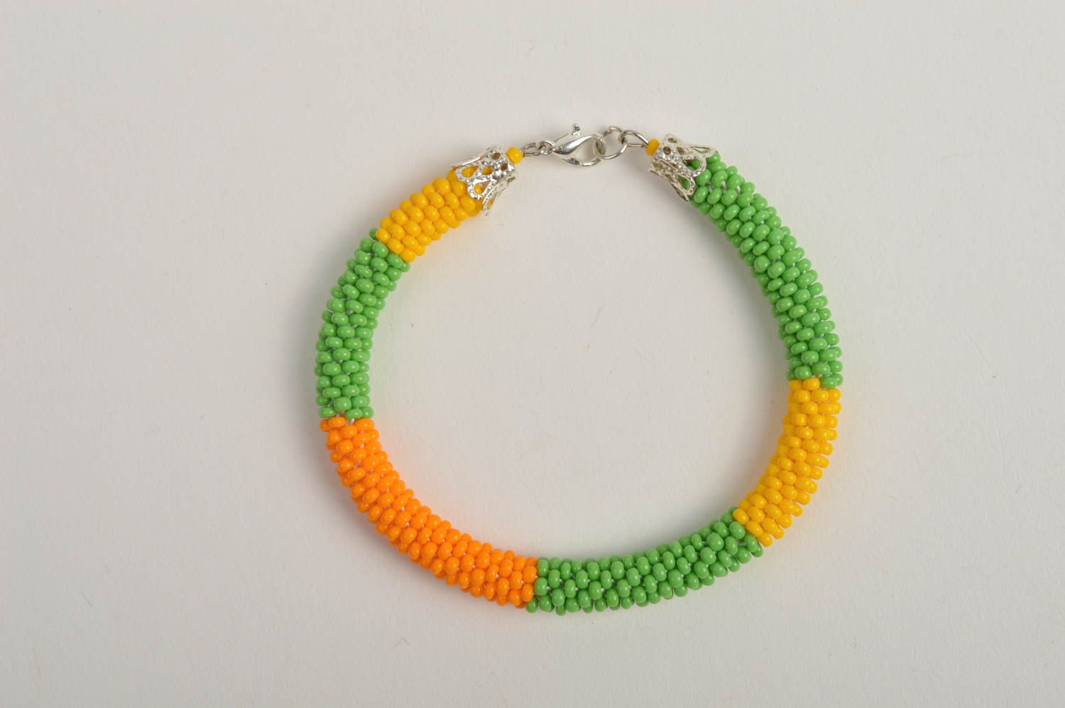 Bracelet en perles de rocaille Bijou fait main couleurs vives Cadeau enfant photo 2