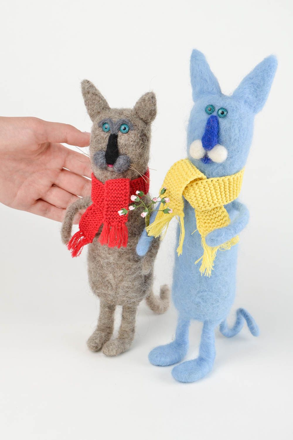Peluches chats Jouets faits main en laine feutrée 2 pièces Cadeau enfant photo 2