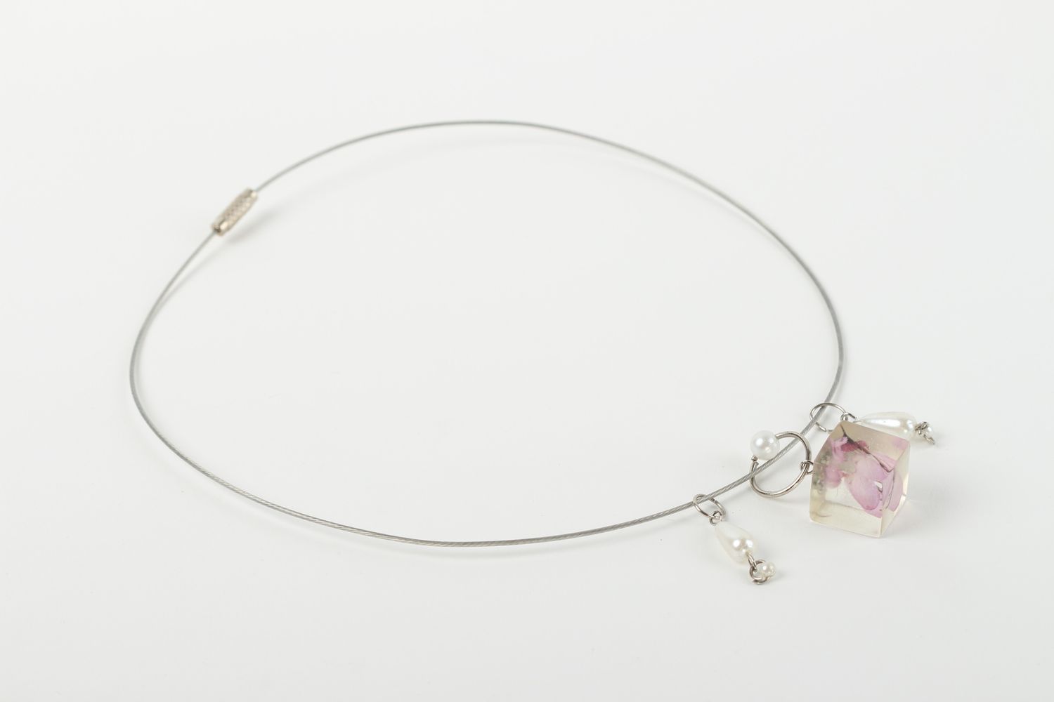 Handmade botanic pendant jewelry with natural flowers designer botanic jewelry photo 3
