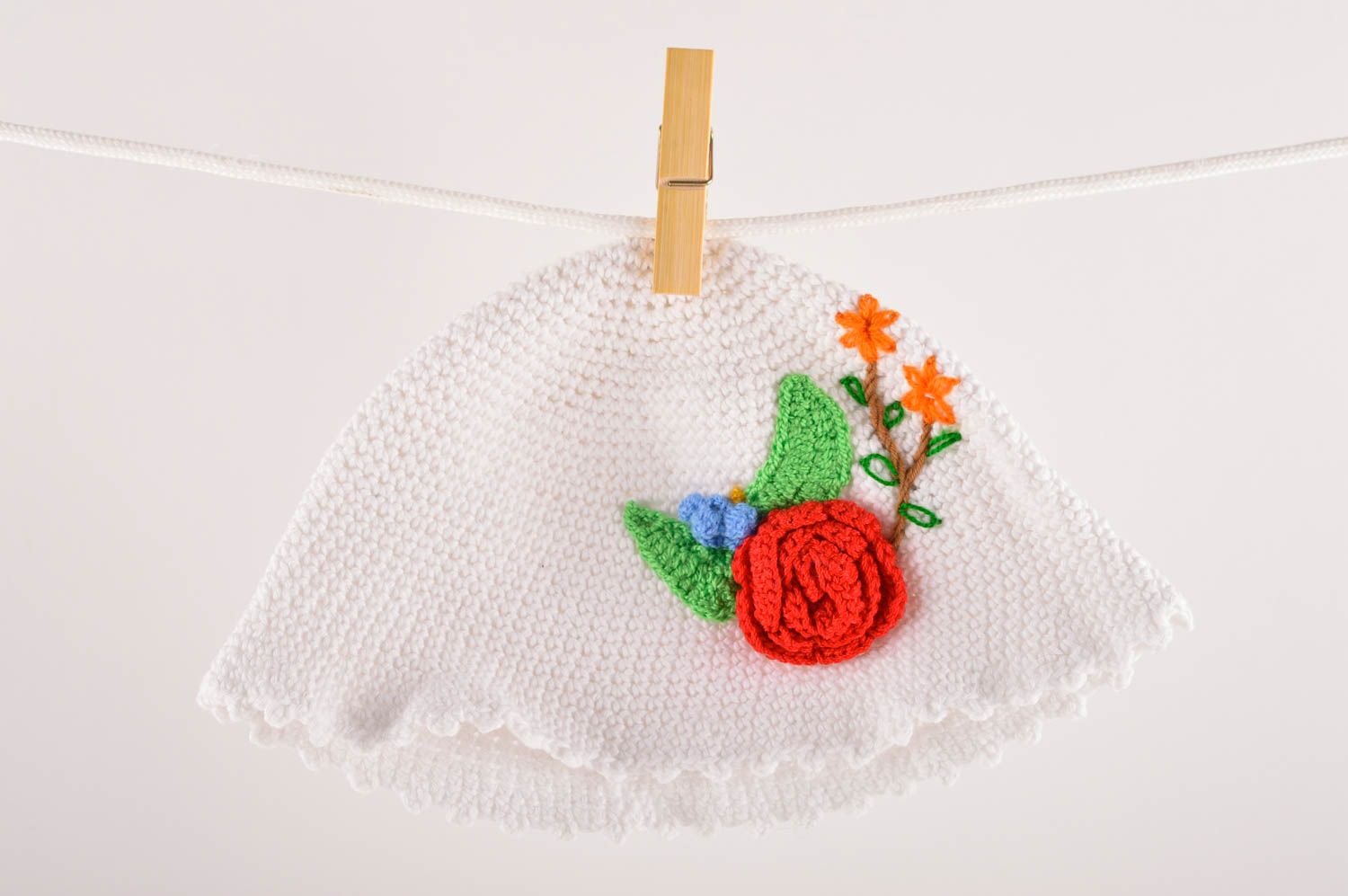 Gorro tejido con flores hecho a mano ropa de invierno para niñas regalo original foto 1
