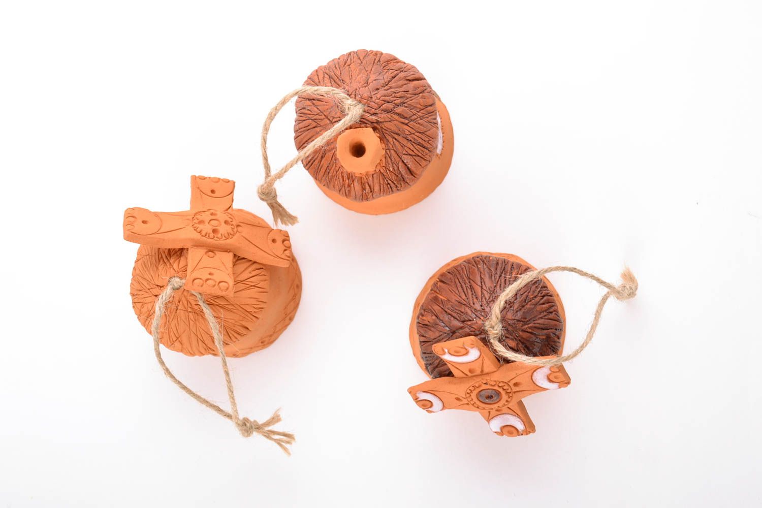 Комплект глиняных колокольчиков в виде домиков ручной работы красивые коричневые фото 5