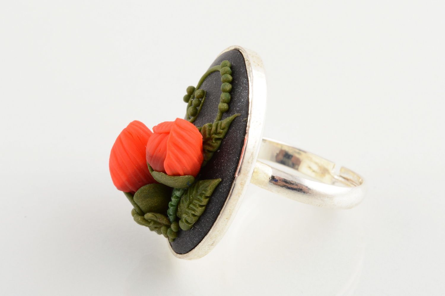 Handmade designer ring with red polymer clay rose flowers and metal basis photo 3